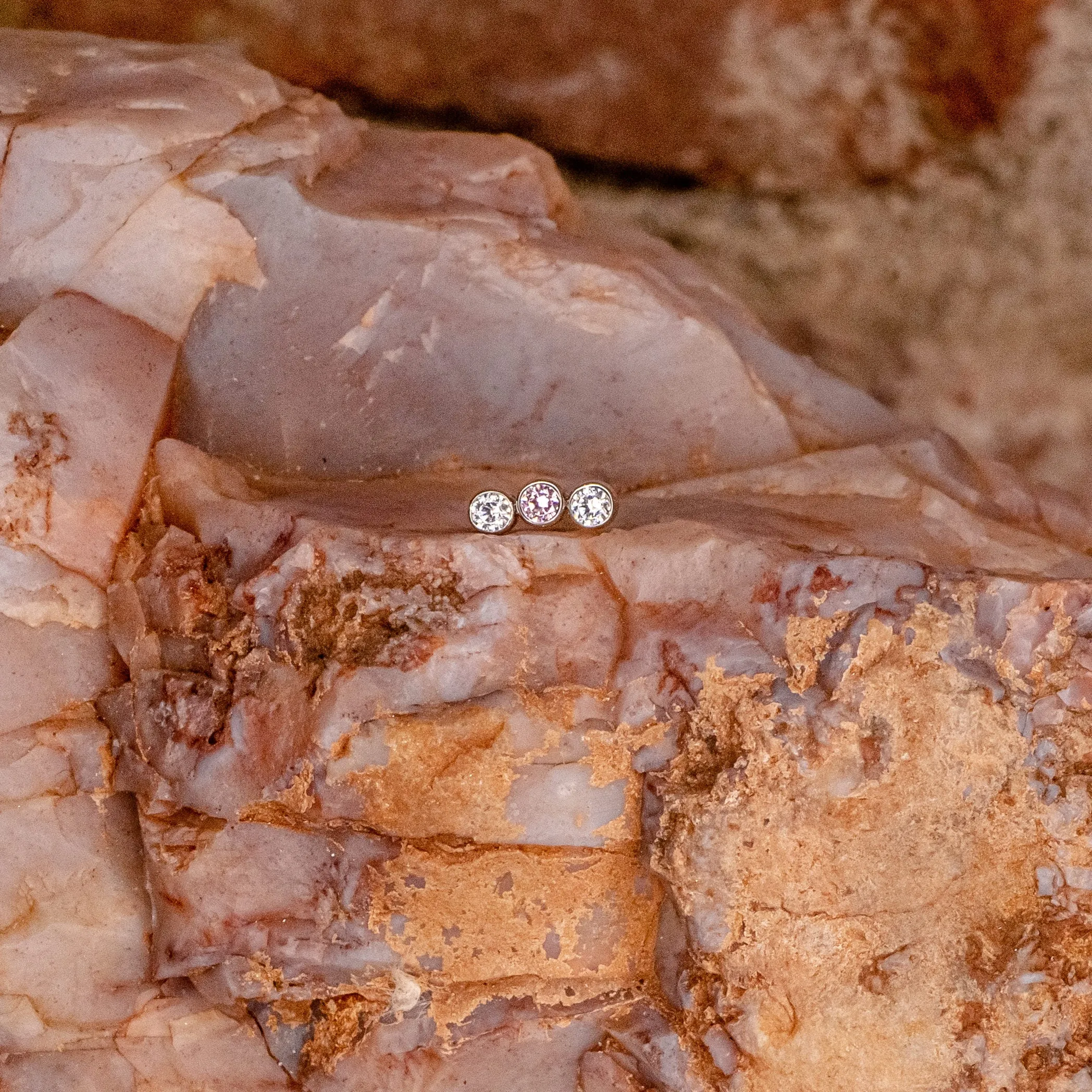 3-Gem Small in Pink & White- 12/14g