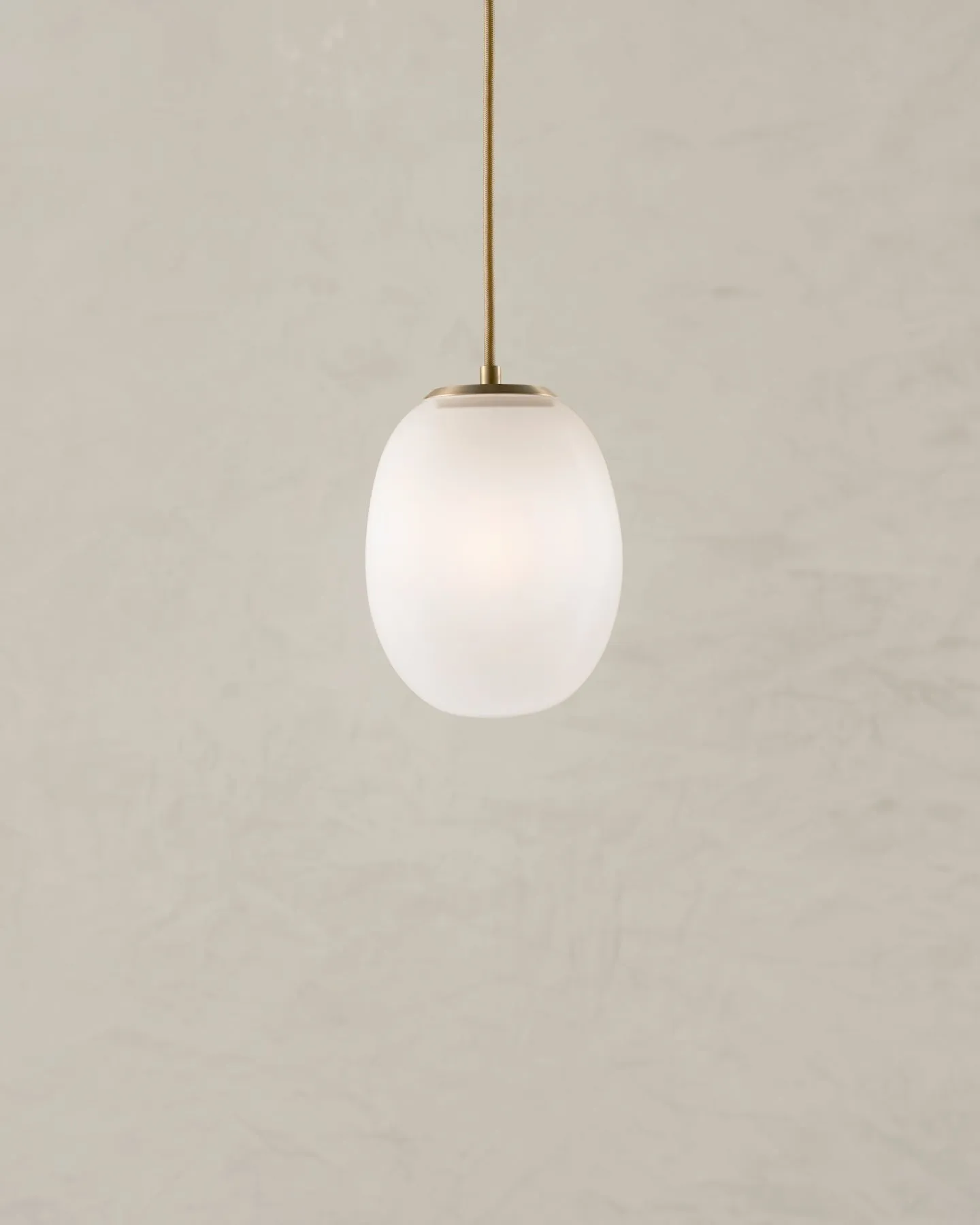 Lacuna Oval Pendant - Small