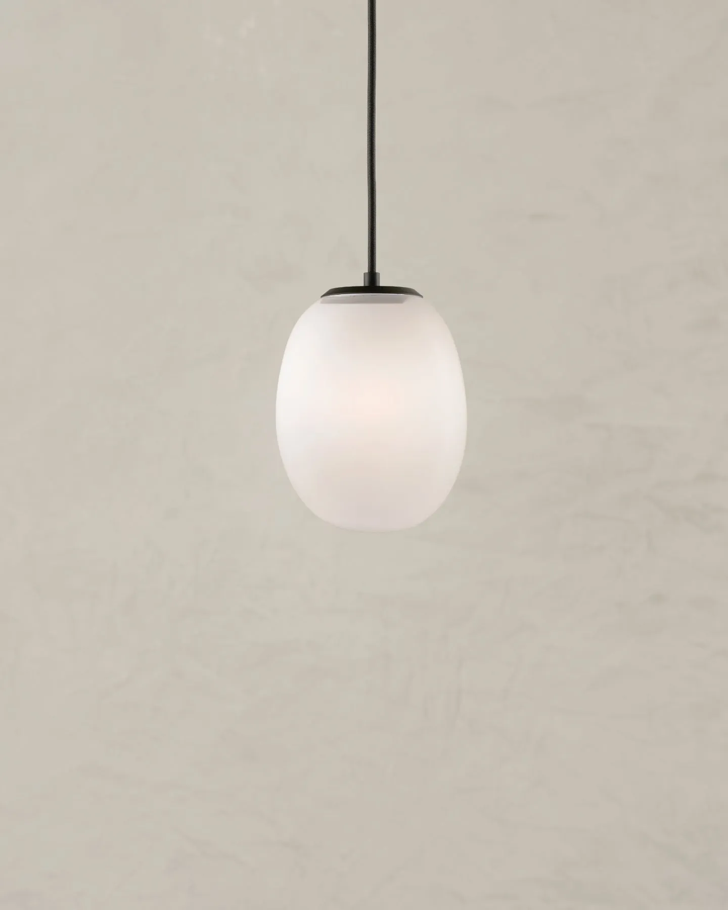 Lacuna Oval Pendant - Small