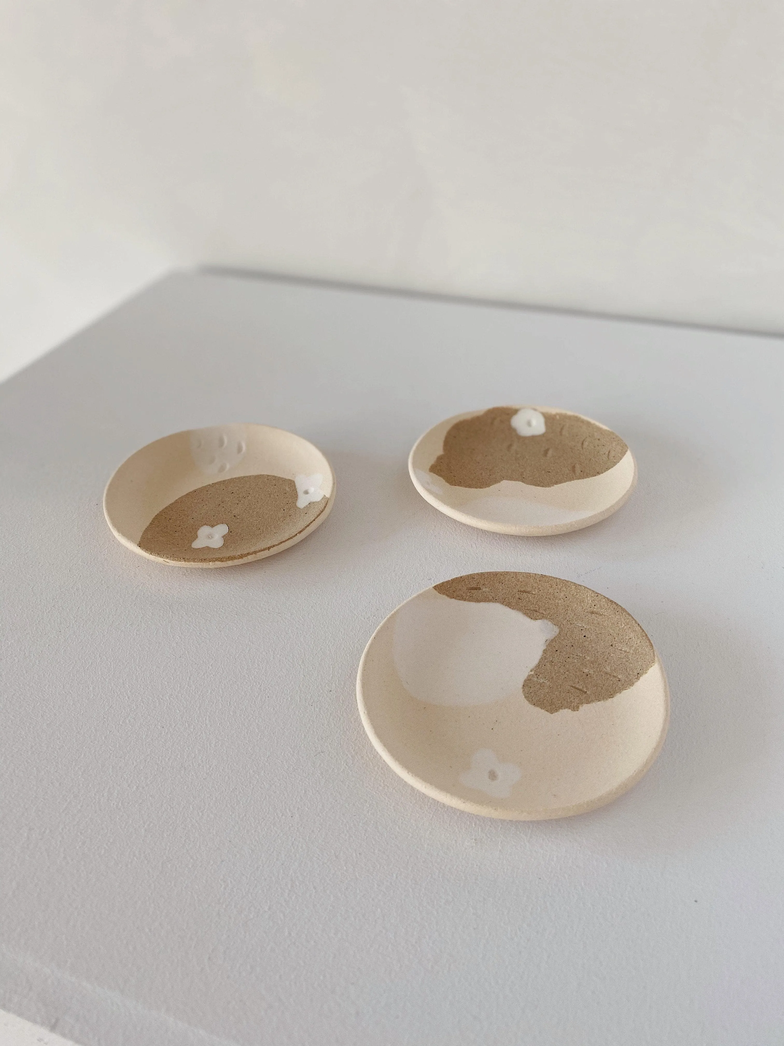 round jewelry dish